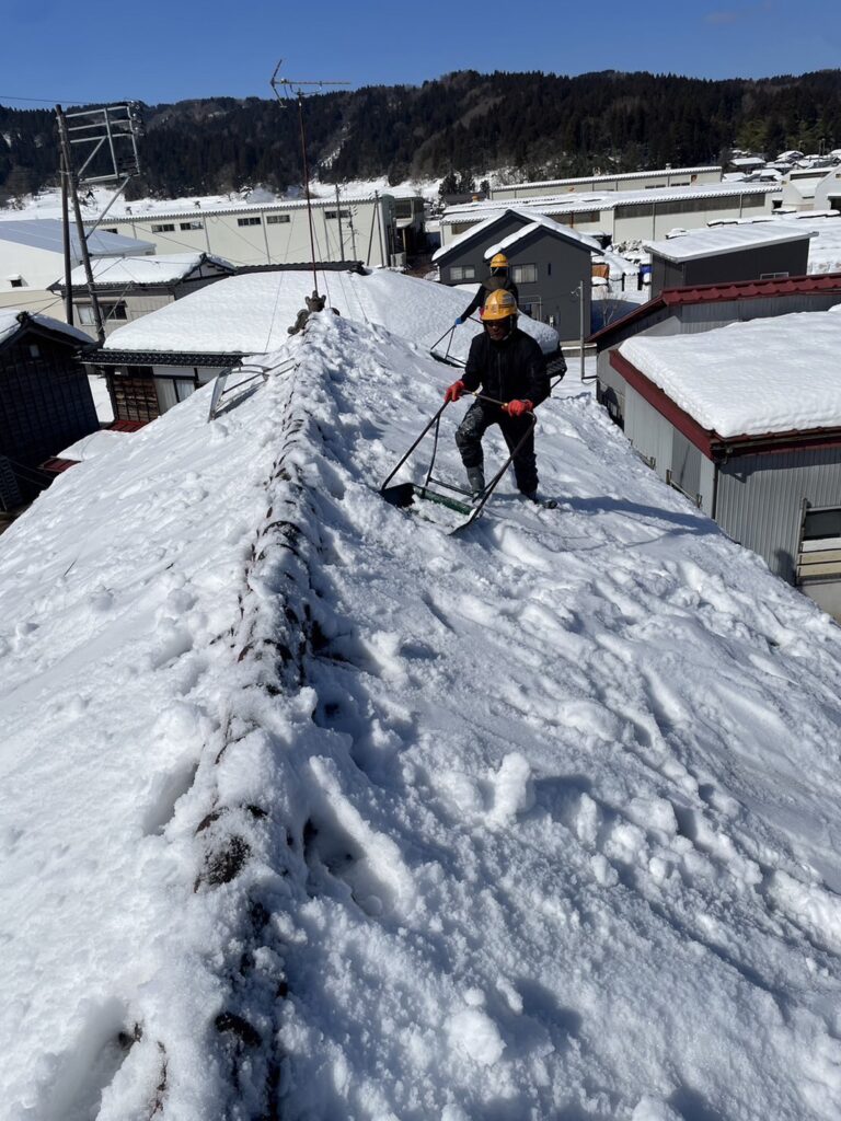 雪下ろし作業